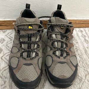 Merrell Men's Gray and Black Athletic Shoes